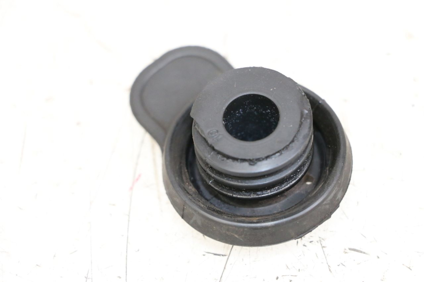 photo de BOUCHON VASE EXPANSION YAMAHA XMAX X-MAX 125 (2006 - 2009) - Détail de la pièce