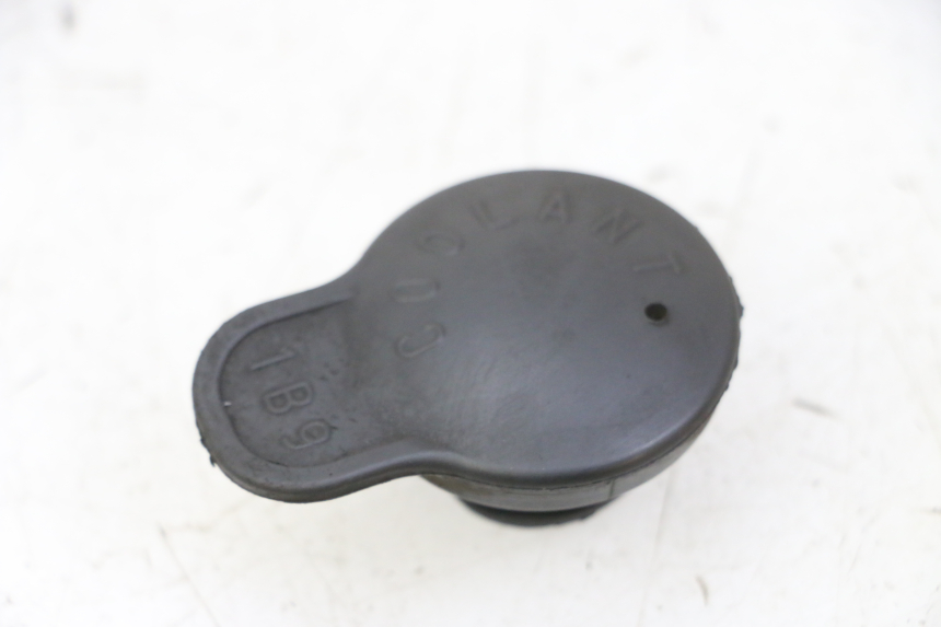 photo de BOUCHON VASE EXPANSION YAMAHA X-MAX XMAX 250 (2006 - 2009) - Détail de la pièce