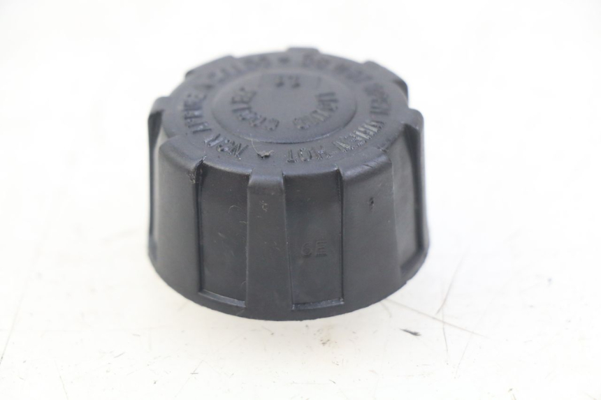 photo de BOUCHON VASE EXPANSION PIAGGIO X8 125 (2004 - 2007) - Détail de la pièce