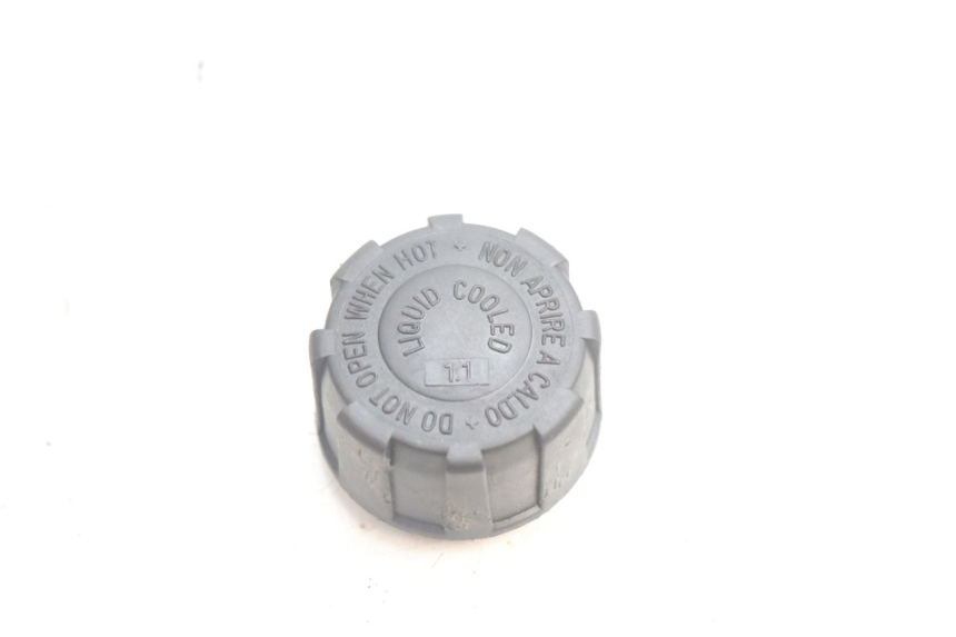 photo de BOUCHON VASE EXPANSION PIAGGIO X9 EVOLUTION 125 (2003 - 2007) - Vue principale