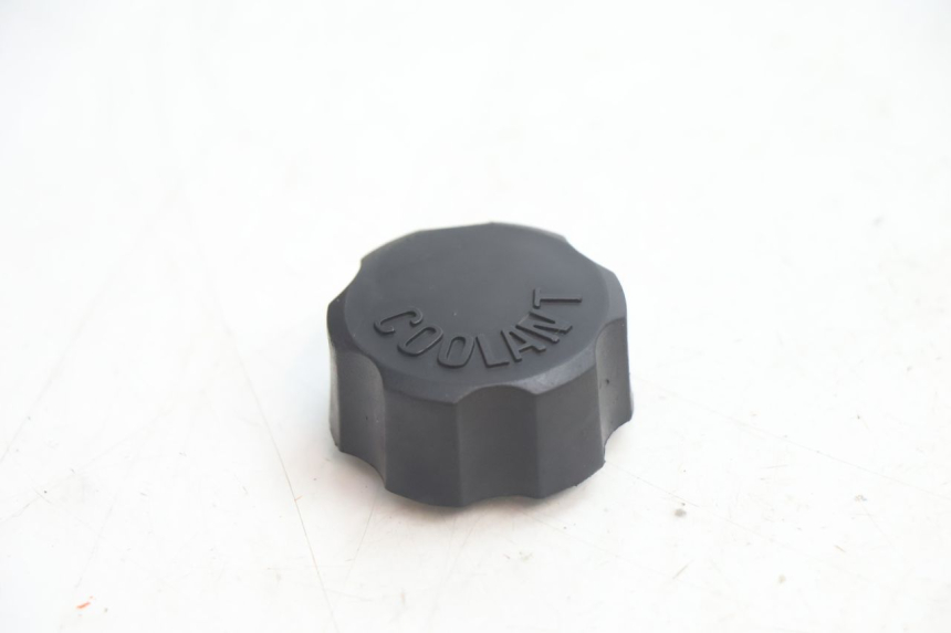 photo de BOUCHON VASE EXPANSION HONDA XRV AFRICA TWIN 750 (1990 - 1992) - Détail de la pièce