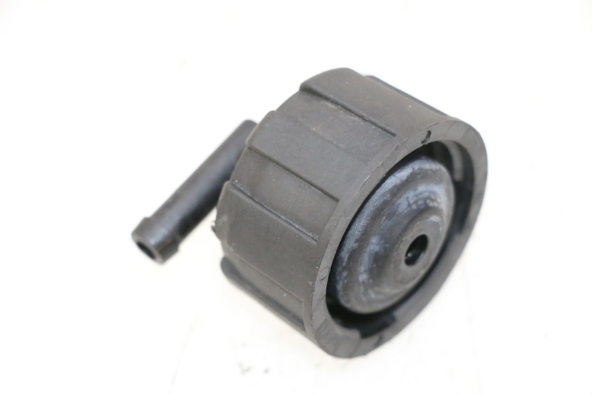 photo de BOUCHON VASE EXPANSION YAMAHA YP MAJESTY 125 (2002 - 2006) - Zoom état d’usage