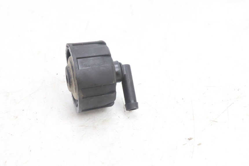 photo de BOUCHON VASE EXPANSION YAMAHA YP MAJESTY 125 (2007 - 2010) - Zoom état d’usage