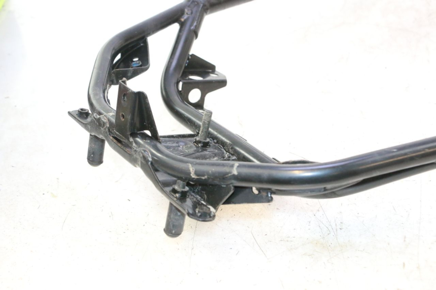 photo de BOUCLE CADRE ARRIERE SUZUKI BURGMAN EXECUTIVE ABS 650 (2006 - 2012) - Vue d’ensemble