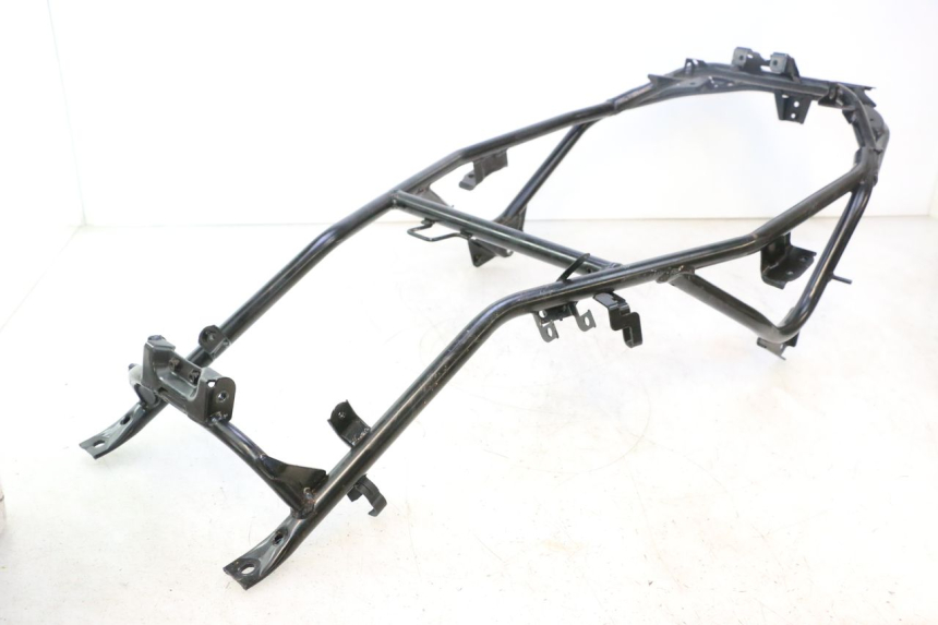 photo de BOUCLE CADRE ARRIERE SUZUKI BURGMAN EXECUTIVE ABS 650 (2006 - 2012) - Vue principale