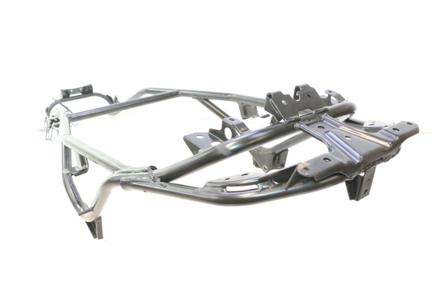 photo de BOUCLE CADRE ARRIERE SUZUKI BURGMAN EXECUTIVE ABS 650 (2006 - 2012) - Détail de la pièce