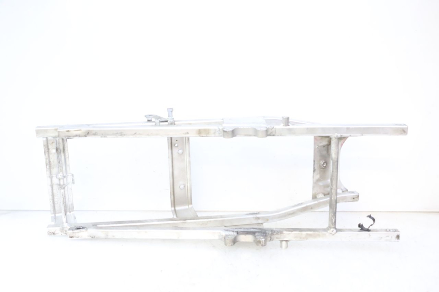 photo de BOUCLE CADRE ARRIERE HONDA CBR RR FIREBLADE 900 (1992 - 1994) - Zoom état d’usage