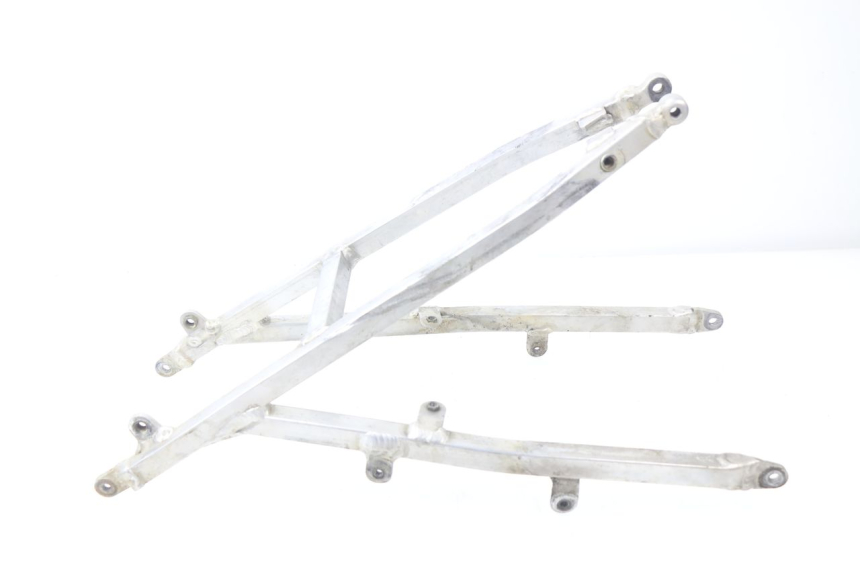 photo de BOUCLE CADRE ARRIERE HONDA CR 125 (2000 - 2001) - Autre angle de vue