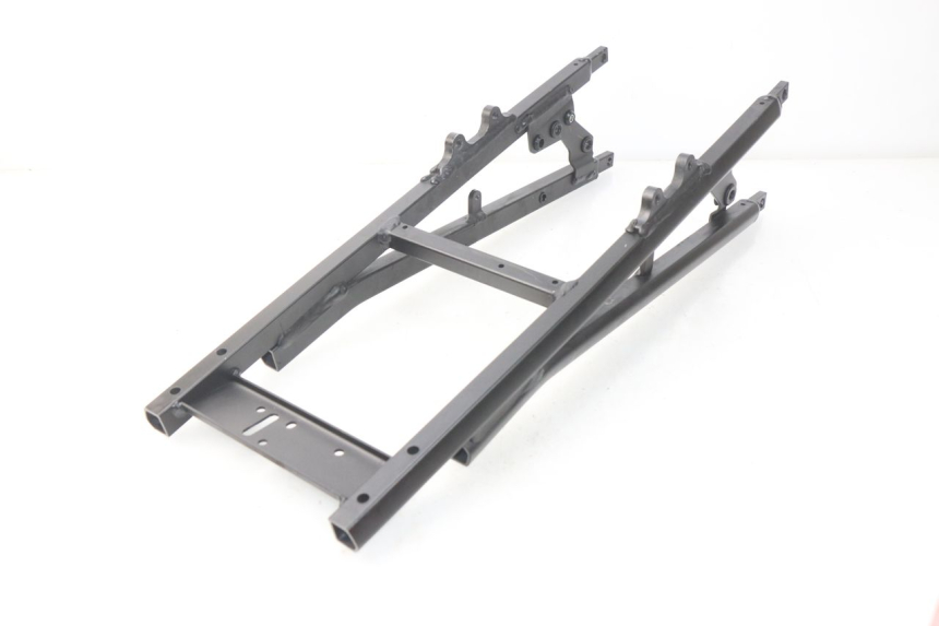 photo de BOUCLE CADRE ARRIERE YAMAHA FZ8 800 (2010 - 2016) - Gros plan technique