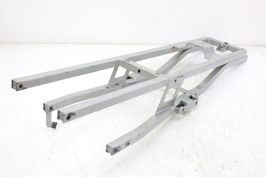 photo de BOUCLE CADRE ARRIERE DERBI GPR 50 (2004 - 2009) - Vue principale