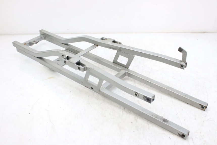 photo de BOUCLE CADRE ARRIERE DERBI GPR 50 (2004 - 2009) - État de surface