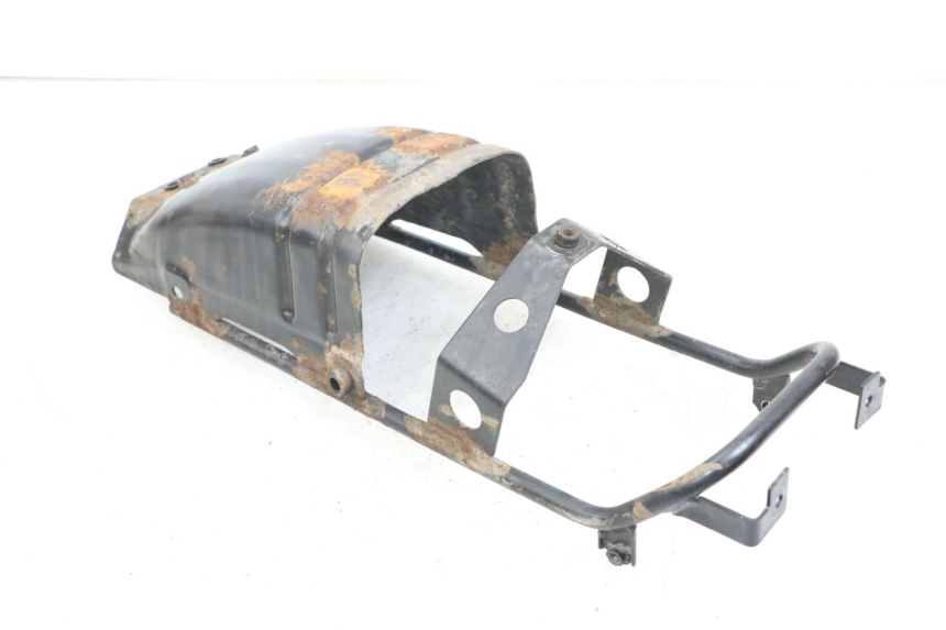 photo de BOUCLE CADRE ARRIERE SUZUKI GZ MARAUDER 125 (1998 - 2004) - Gros plan technique