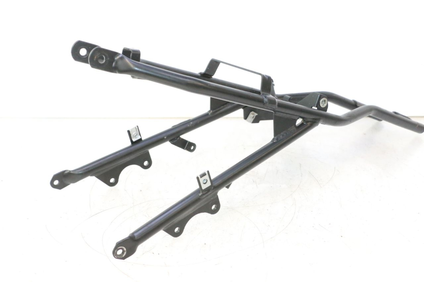 photo de BOUCLE CADRE ARRIERE RIEJU MRT PRO SUPERMOTARD 50 (2007 - 2018) - Gros plan technique