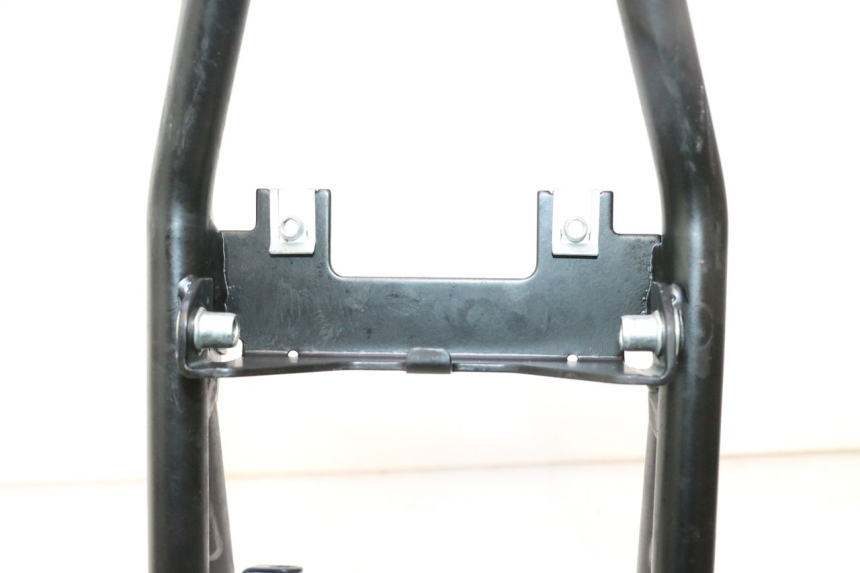 photo de BOUCLE CADRE ARRIERE RIEJU MRT PRO SUPERMOTARD 50 (2007 - 2018) - Marquages et références