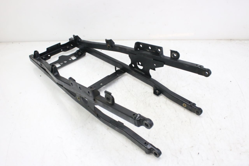 photo de BOUCLE CADRE ARRIERE TRIUMPH SPRINT ST 955 (1999 - 2001) - Autre angle de vue