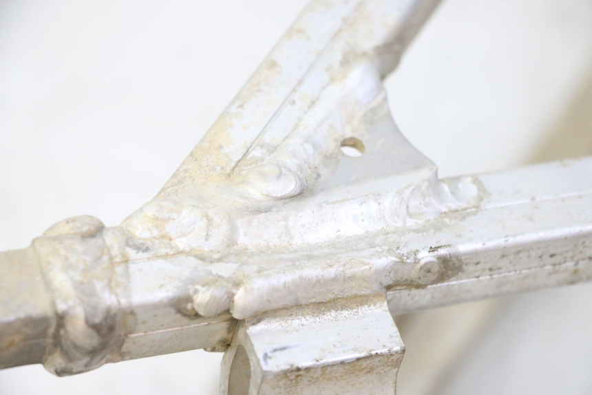 photo de BOUCLE CADRE ARRIERE YAMAHA YZ 85 (2022 - 2025) - État de surface