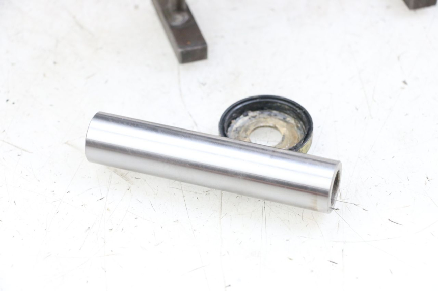 photo de Swingarm HYOSUNG GV AQUILA 125 (2000 - 2009) - Autre angle de vue