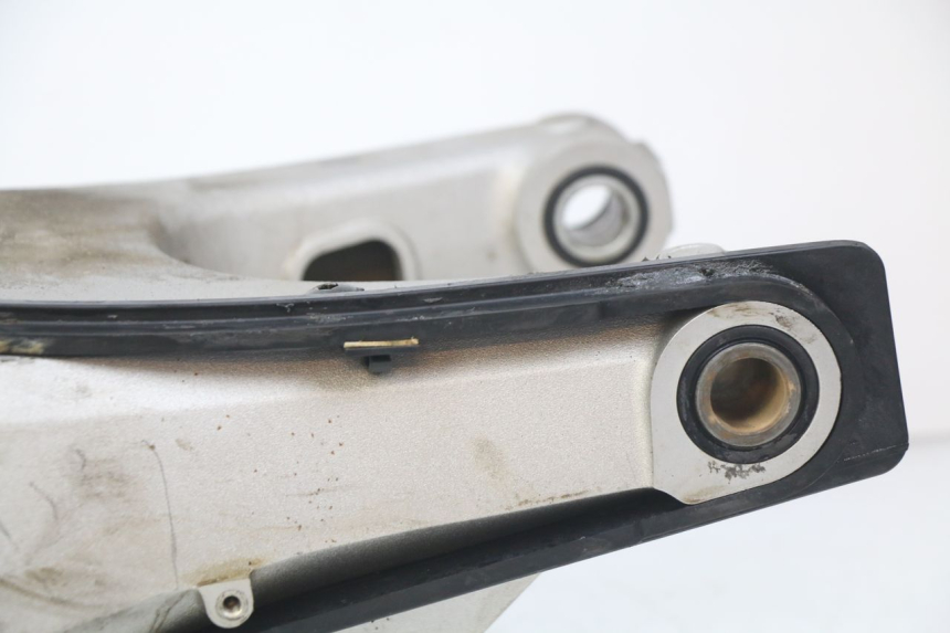 photo de BRAS OSCILLANT HONDA CB R 1000 (2018 - 2023) - Zoom composants