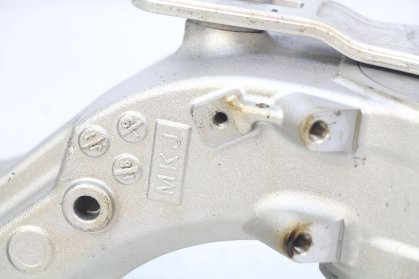 photo de BRAS OSCILLANT HONDA CB R 1000 (2018 - 2023) - Points de fixation