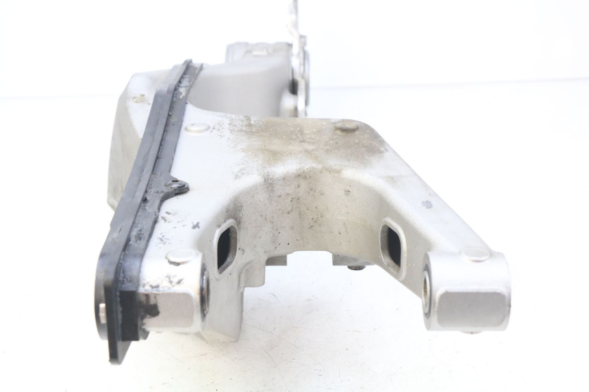 photo de BRAS OSCILLANT HONDA CB R 1000 (2018 - 2023) - Marquages et références