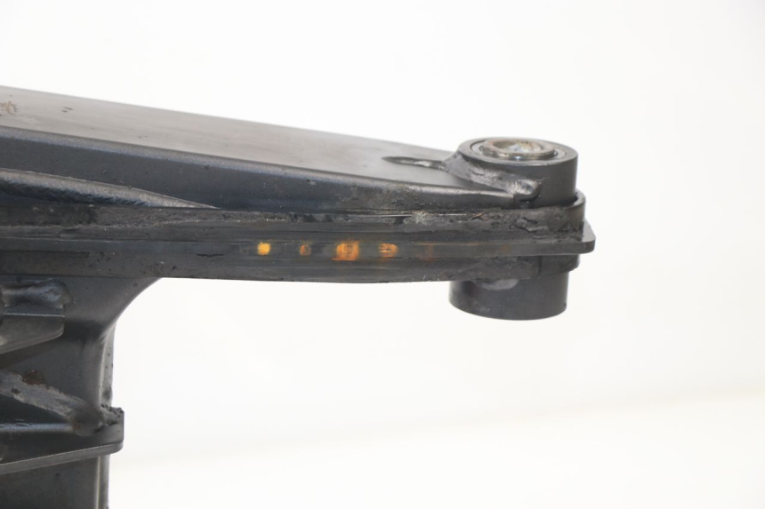 photo de BRAS OSCILLANT HONDA CBF 500 (2004 - 2007) - Gros plan technique