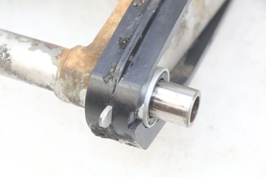 photo de BRAS OSCILLANT HONDA CBR F SC25 1000 (1989 - 1992) - Détail de la pièce
