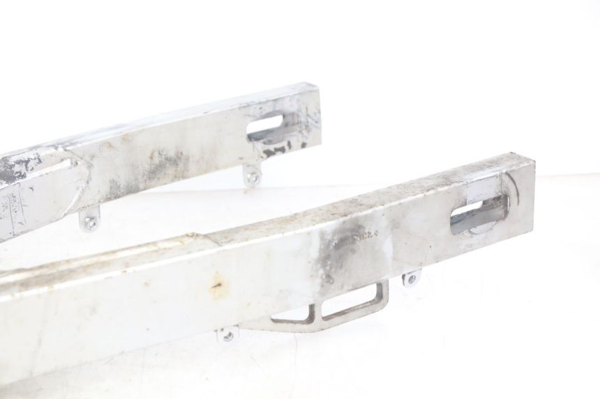 photo de BRAS OSCILLANT HONDA CBR F SC25 1000 (1989 - 1992) - Points de fixation