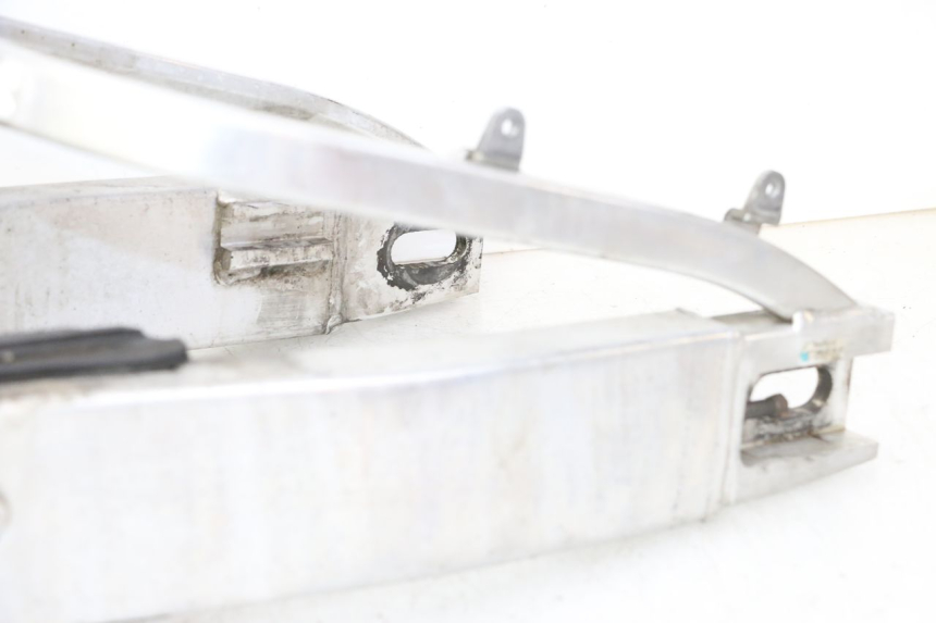 photo de BRAS OSCILLANT HONDA CBR RR FIREBLADE 900 (1992 - 1994) - Focus structure