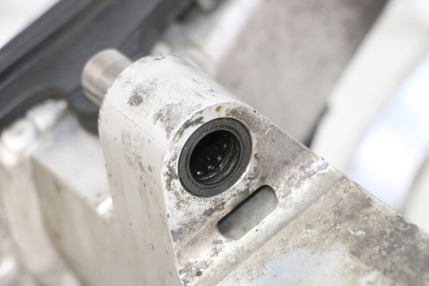 photo de BRAS OSCILLANT HONDA CBR RR FIREBLADE 900 (1992 - 1994) - Zoom état d’usage