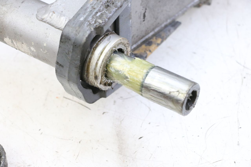 photo de BRAS OSCILLANT YAMAHA FJ 36Y 1100 (1984 - 1985) - Photo complémentaire