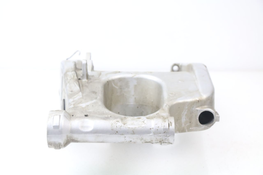 photo de BRAS OSCILLANT YAMAHA FJR ABS 1300 (2006 - 2012) - Gros plan technique