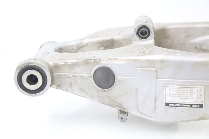 photo de BRAS OSCILLANT YAMAHA FJR ABS 1300 (2006 - 2012) - État de surface