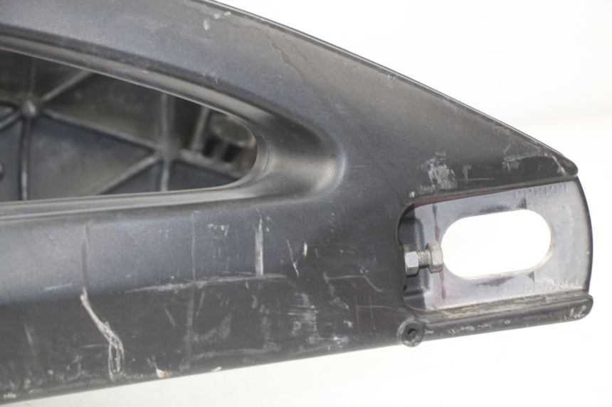 photo de BRAS OSCILLANT YAMAHA FZ8 800 (2010 - 2016) - Marquages et références