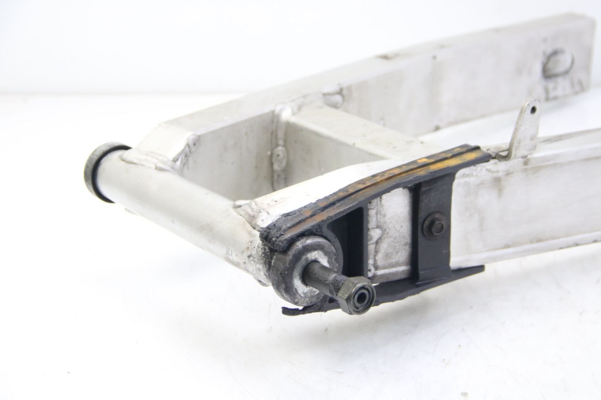 photo de BRAS OSCILLANT YAMAHA FZS FAZER 600 (2001 - 2003) - Vue d’ensemble