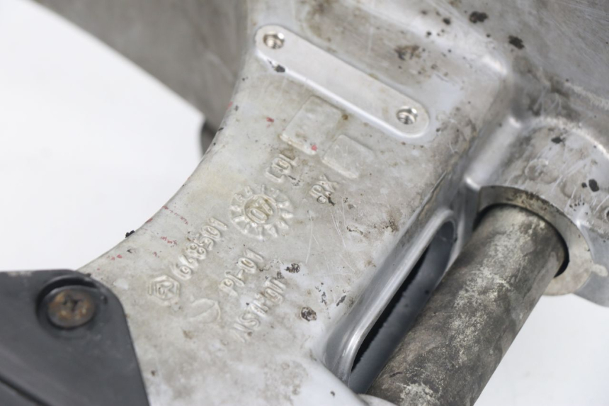 photo de BRAS OSCILLANT GILERA GP 800 (2007 - 2013) - Autre angle de vue