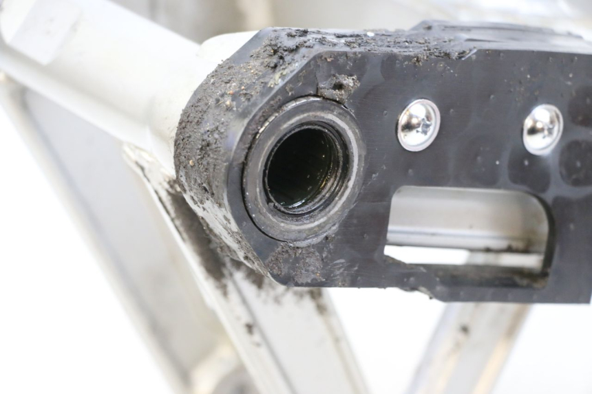 photo de BRAS OSCILLANT KAWASAKI GPZ RX 1000 (1986 - 1988) - Zoom état d’usage