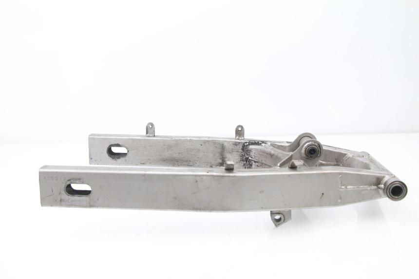 photo de BRAS OSCILLANT SUZUKI GSF N BANDIT 600 (2000 - 2004) - Gros plan technique