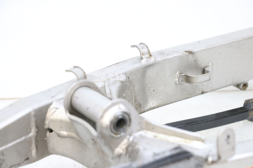 photo de BRAS OSCILLANT SUZUKI GSF N BANDIT 600 (1996 - 1999) - Détails caractéristiques