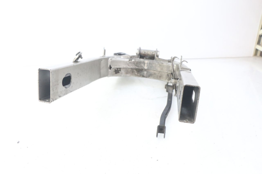 photo de BRAS OSCILLANT SUZUKI GSF S BANDIT 600 (2000 - 2004) - Gros plan technique