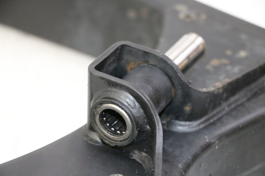 photo de BRAS OSCILLANT SUZUKI GSR 750 (2011 - 2017) - Points de fixation