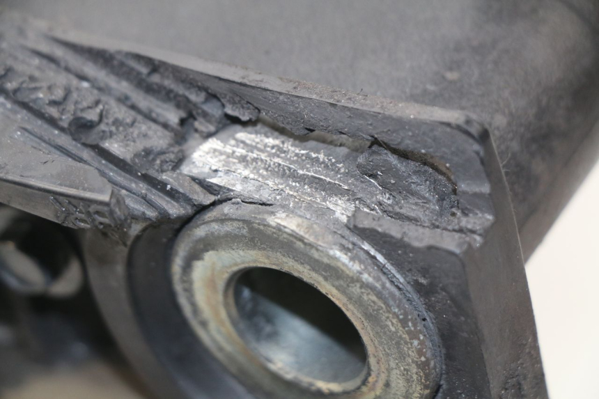 photo de BRAS OSCILLANT SUZUKI GSX-R GSXR 750 (2011 - 2016) - Gros plan technique