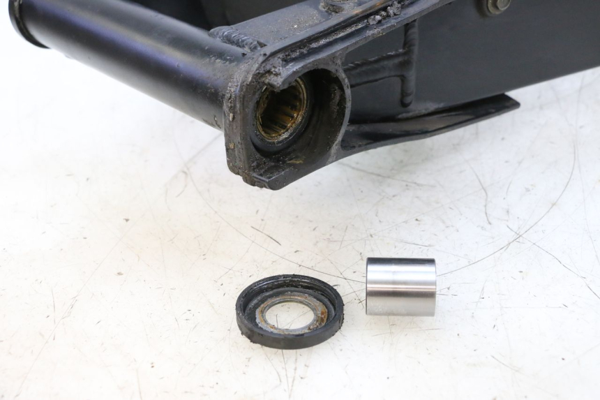 photo de BRAS OSCILLANT SUZUKI GSXR GSX-R 1000 (2003 - 2004) - Détail de la pièce