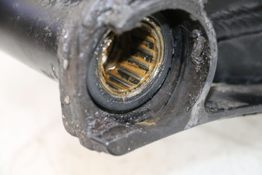 photo de BRAS OSCILLANT SUZUKI GSXR GSX-R 1000 (2003 - 2004) - Gros plan technique