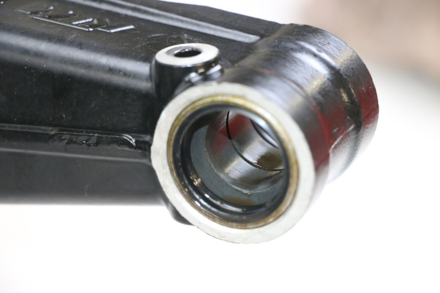 photo de BRAS OSCILLANT HUSQVARNA SVARTPILEN 401 (2018 - 2023) - Autre angle de vue