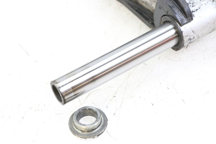 photo de BRAS OSCILLANT KAWASAKI ZR7 ZR-7 S 750 (1999 - 2004) - État de surface