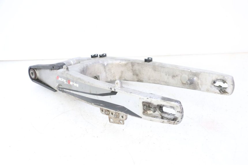 photo de BRAS OSCILLANT RIEJU MRT 50 (2018 - 2021) - Détails caractéristiques