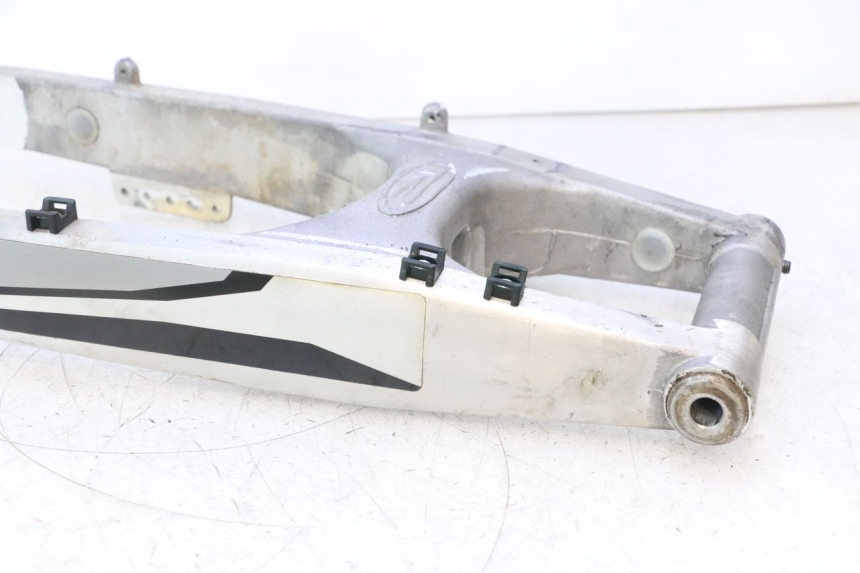 photo de BRAS OSCILLANT RIEJU MRT PRO SUPERMOTARD 50 (2007 - 2018) - Zoom état d’usage