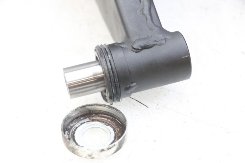 photo de BRAS OSCILLANT YAMAHA MT-07 MT07 ABS 700 (2014 - 2017) - Zoom état d’usage