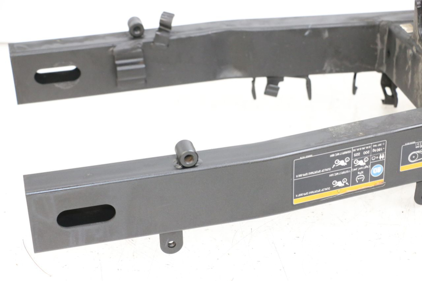 photo de BRAS OSCILLANT KAWASAKI NINJA 400 (2018 - 2023) - Marquages et références