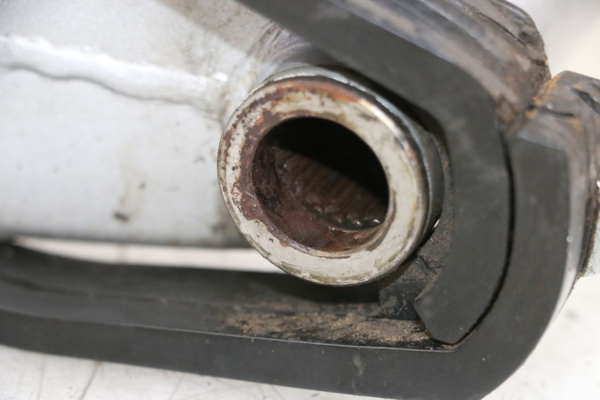 photo de BRAS OSCILLANT HONDA NSR R 125 (1994 - 2003) - Focus structure